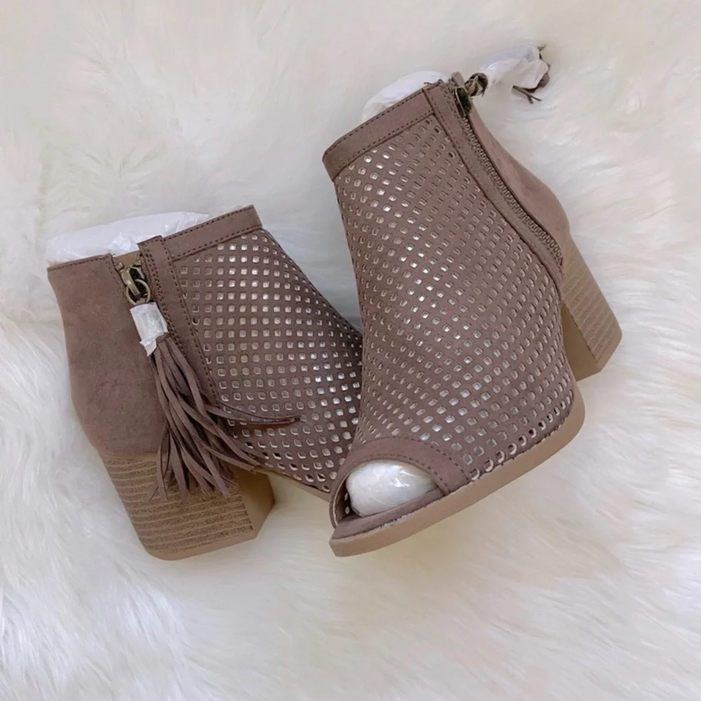 Perforated Tassel Zip Open Peep Toe Booties - Picture 5 of 10